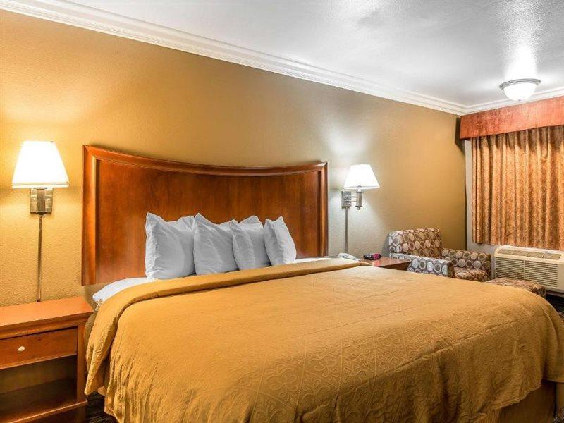 Quality Inn Lake Elsinore I-15 Dış mekan fotoğraf