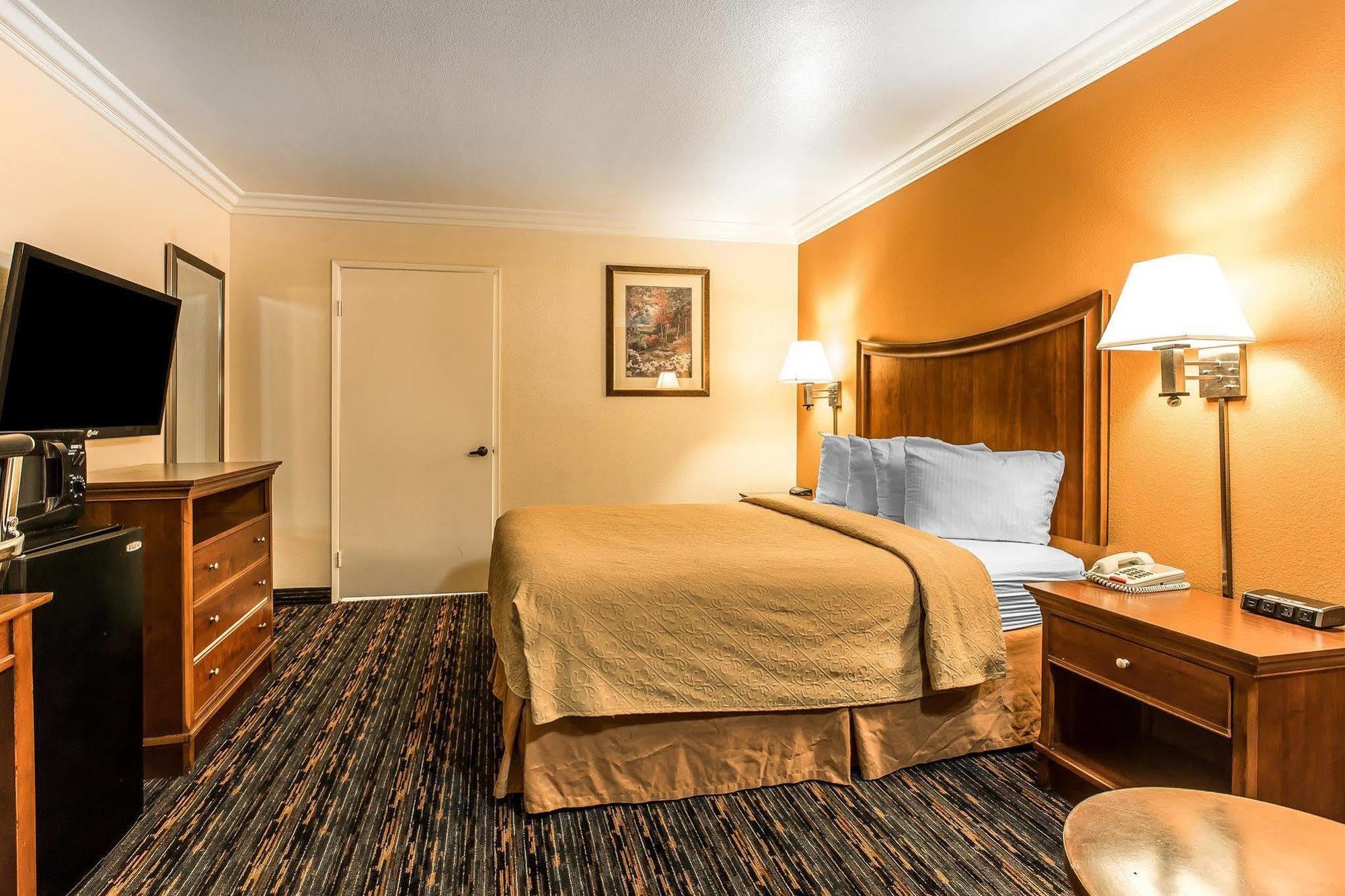 Quality Inn Lake Elsinore I-15 Dış mekan fotoğraf